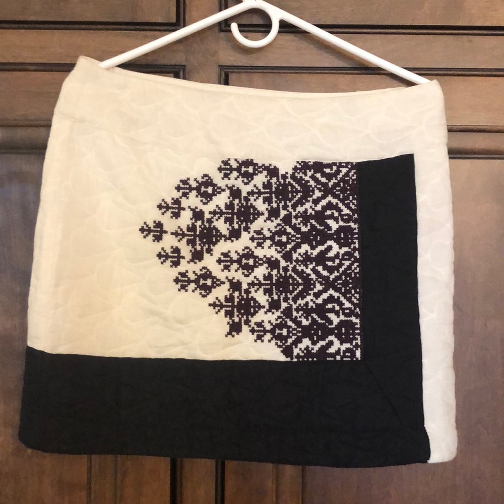 Anthropologie skirt size 6